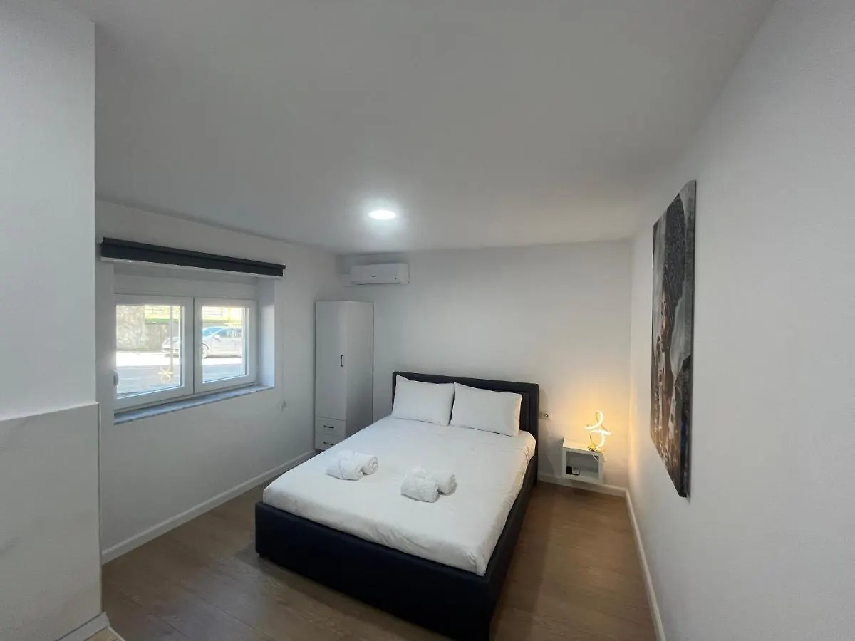 Viva Apartments Përmet 0*,